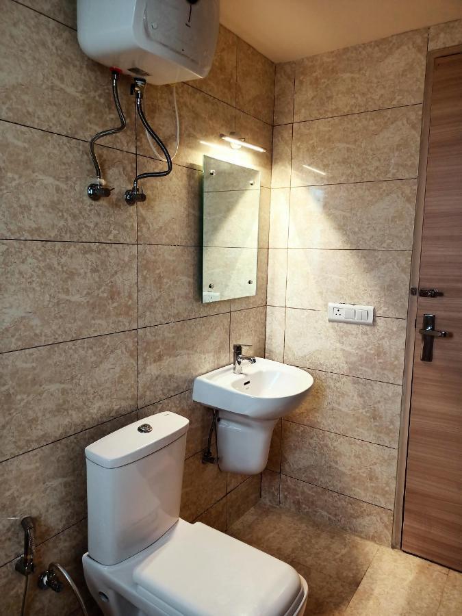 Hotel Vrindavan Inn Buitenkant foto